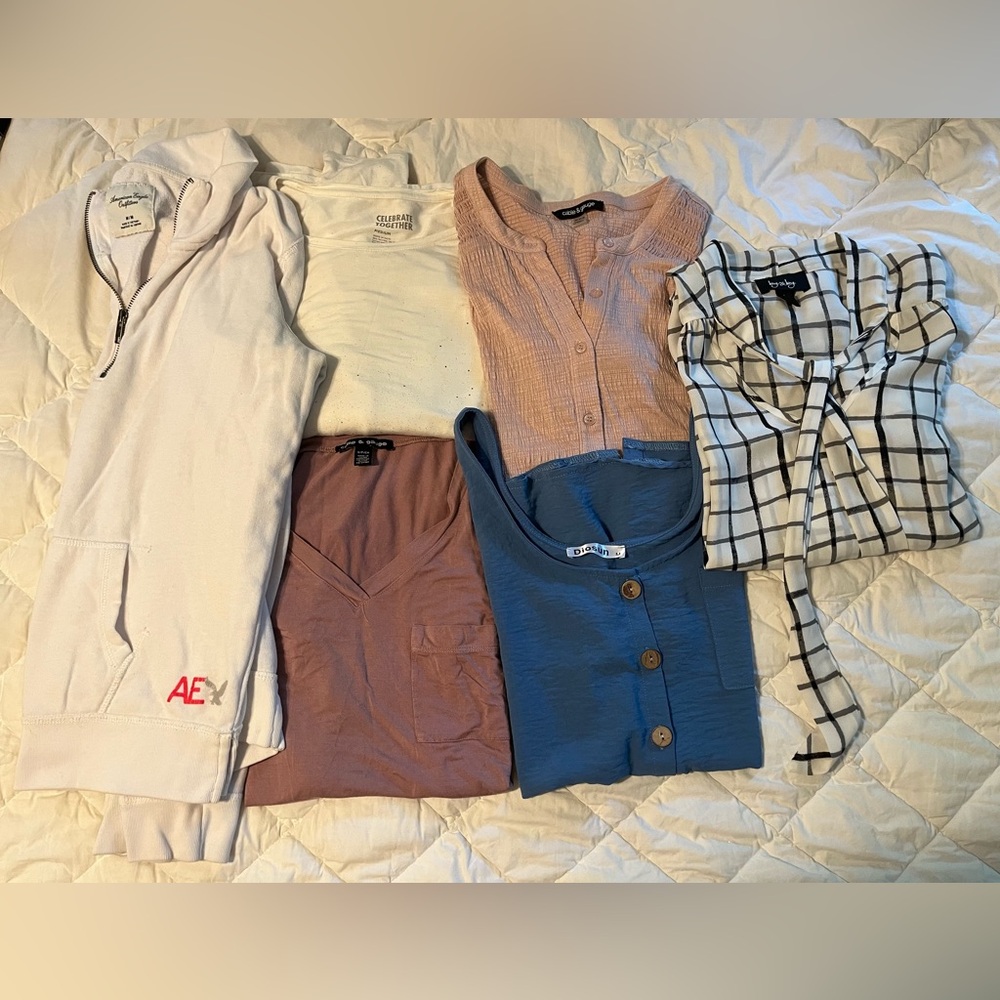 Assorted Women's Tops lot of 6
